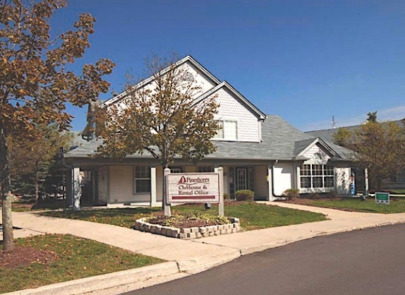 Pineshores Apartments | Flint, MI | Lockwood Communities - Pineshore1