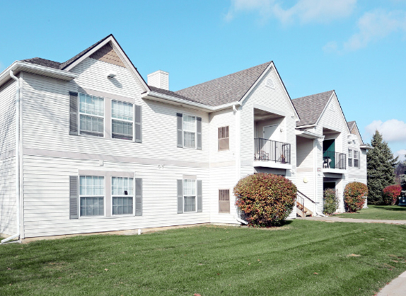 Cedarshores Apartments | Flint, MI | Lockwood Communities - top(1)