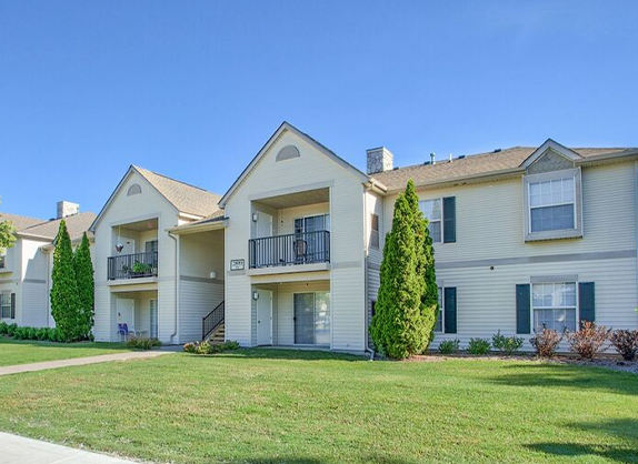 Lakeshore Village Apartments | Howell, MI | Lockwood Communities - top(6)