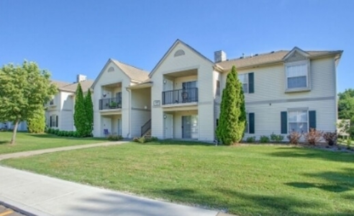 Lakeshore Village Apartments